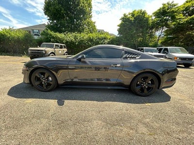 2022 Ford Mustang EcoBoost