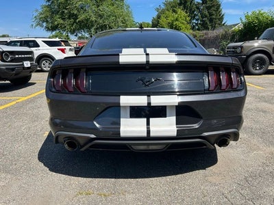 2022 Ford Mustang EcoBoost