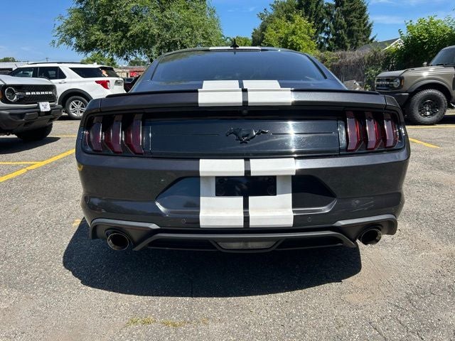 2022 Ford Mustang EcoBoost