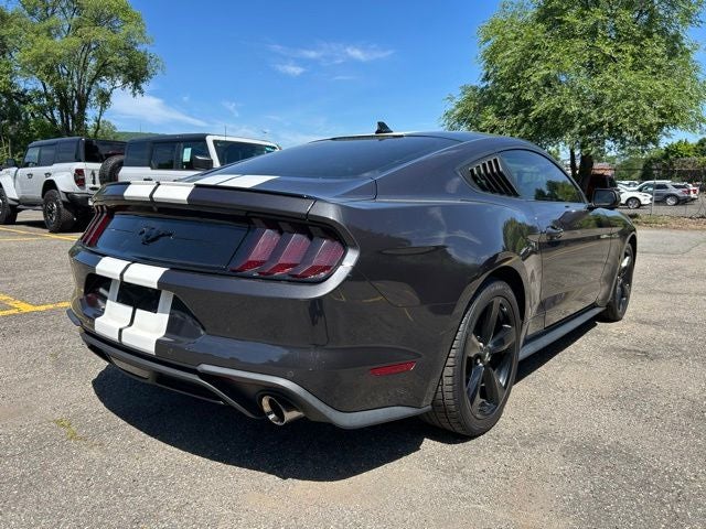 2022 Ford Mustang EcoBoost