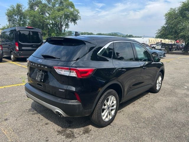 2022 Ford Escape Hybrid SE