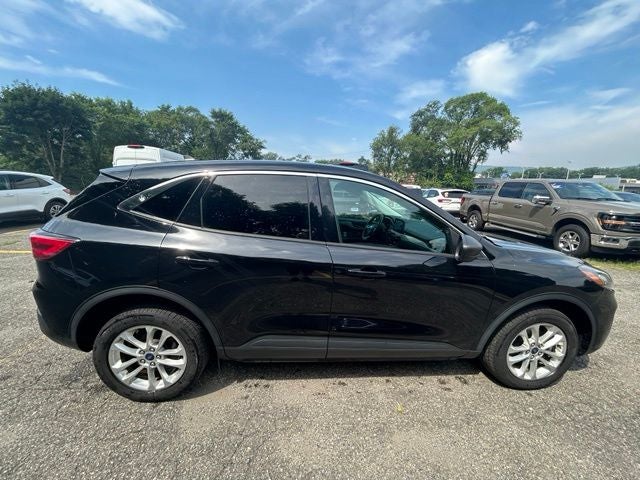 2022 Ford Escape Hybrid SE