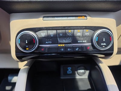 2022 Ford Escape SE