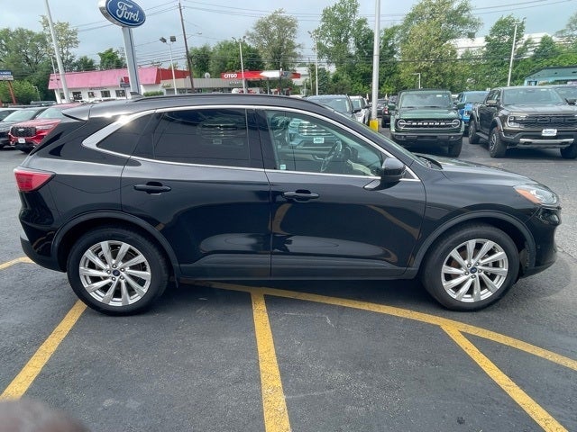 2022 Ford Escape Titanium