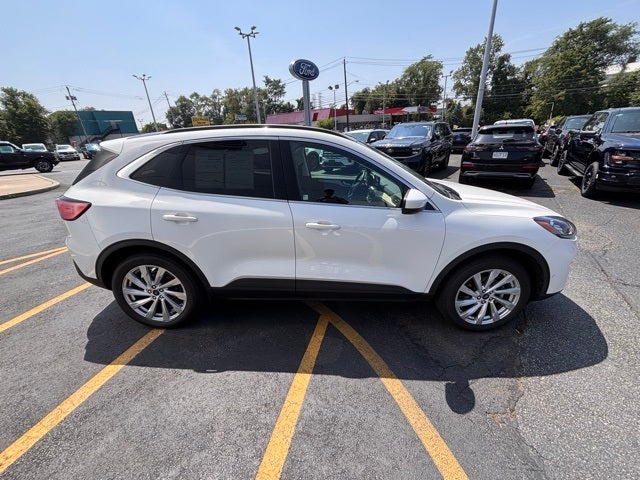 2022 Ford Escape Titanium