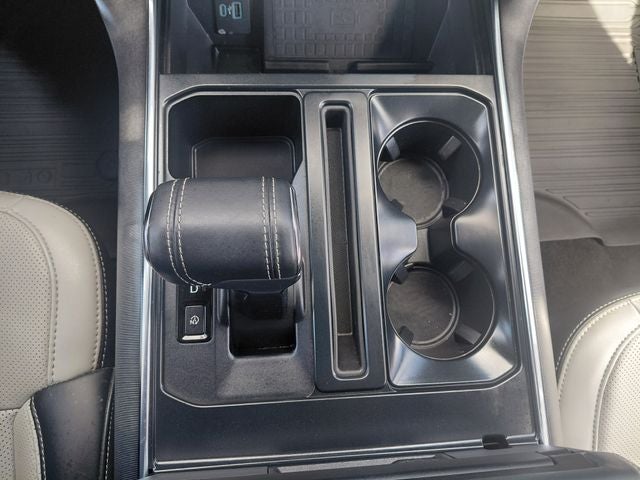 2022 Ford F-150 Lightning Platinum