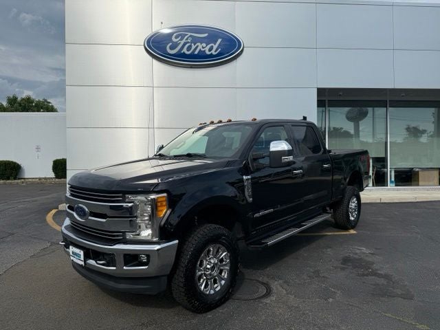 2017 Ford F-350SD Lariat