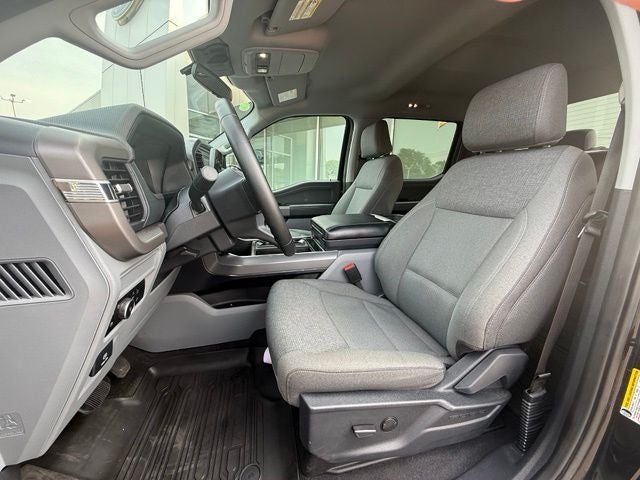 2025 Ford F-150 XLT HYBRID