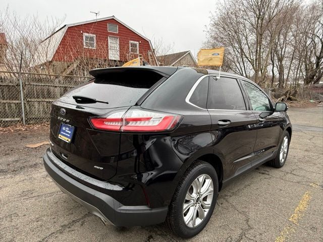 2023 Ford Edge Titanium