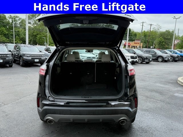 2021 Ford Edge Titanium