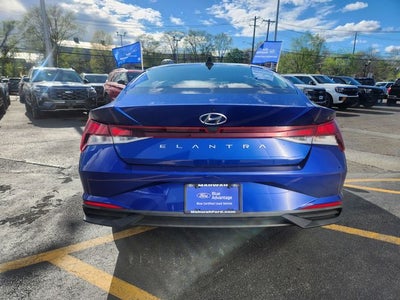 2021 Hyundai Elantra SE
