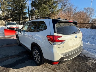 2024 Subaru Forester Premium