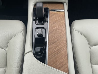 2022 Volvo XC90 Recharge Plug-In Hybrid T8 Inscription Expression 7 Passenger