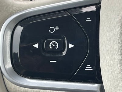 2022 Volvo XC90 Recharge Plug-In Hybrid T8 Inscription Expression 7 Passenger