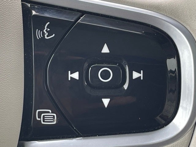 2022 Volvo XC90 Recharge Plug-In Hybrid T8 Inscription Expression 7 Passenger